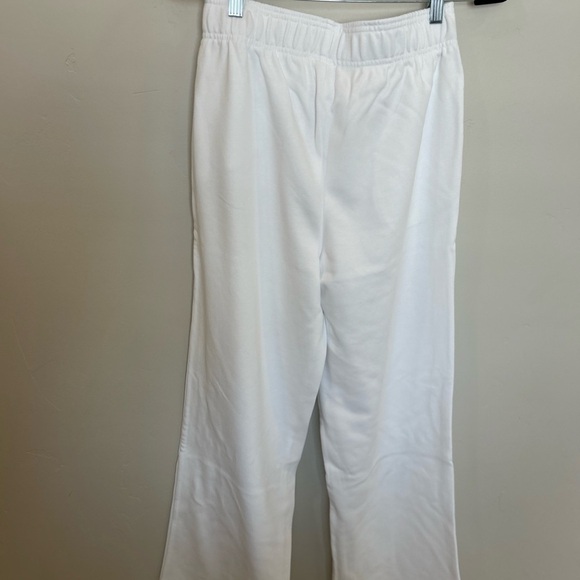Women’s Fabletics Year Round Terry Wide Leg Pant, Classic White, Small - Picture 6 of 6